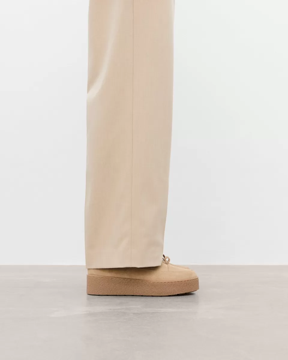 Seduttivi Stivaletti Amelia in Pelle Scamosciata - Tocco di Eleganza Quotidiana