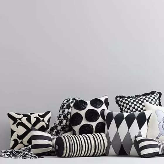 Coperta Elegante in Tessuto Avorio e Nero con Motivo Pied de Poule - Collezione MacKenzie-Childs 

（：，