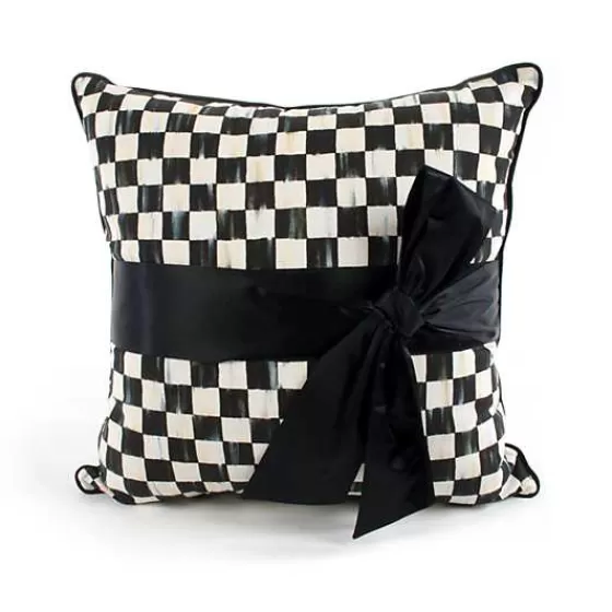 Cuscino decorativo MacKenzie-Childs - Motivo geometrico contrastato in nero e bordeaux con frangia laterale