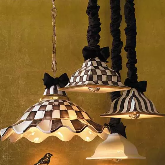 Lampadario Sospeso in Ceramica Rigata con Decorazione Cortigiana - MacKenzie-Childs a Prezzo Accessibile