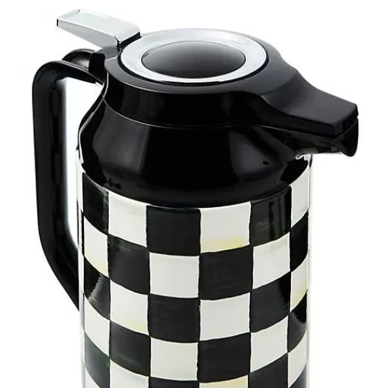Caraffa da Caffè Scacchi Regali - MacKenzie-Childs | Design Elegante con Stile senza Tempo 

Raffinata caraffa termica in ceramica decorata a motivi geometrici classici, perfetta per eleganti rituali del caffè. Realizzazione artigianale MacKenzie-Childs - Eccellenza nella tradizione anglosassone.