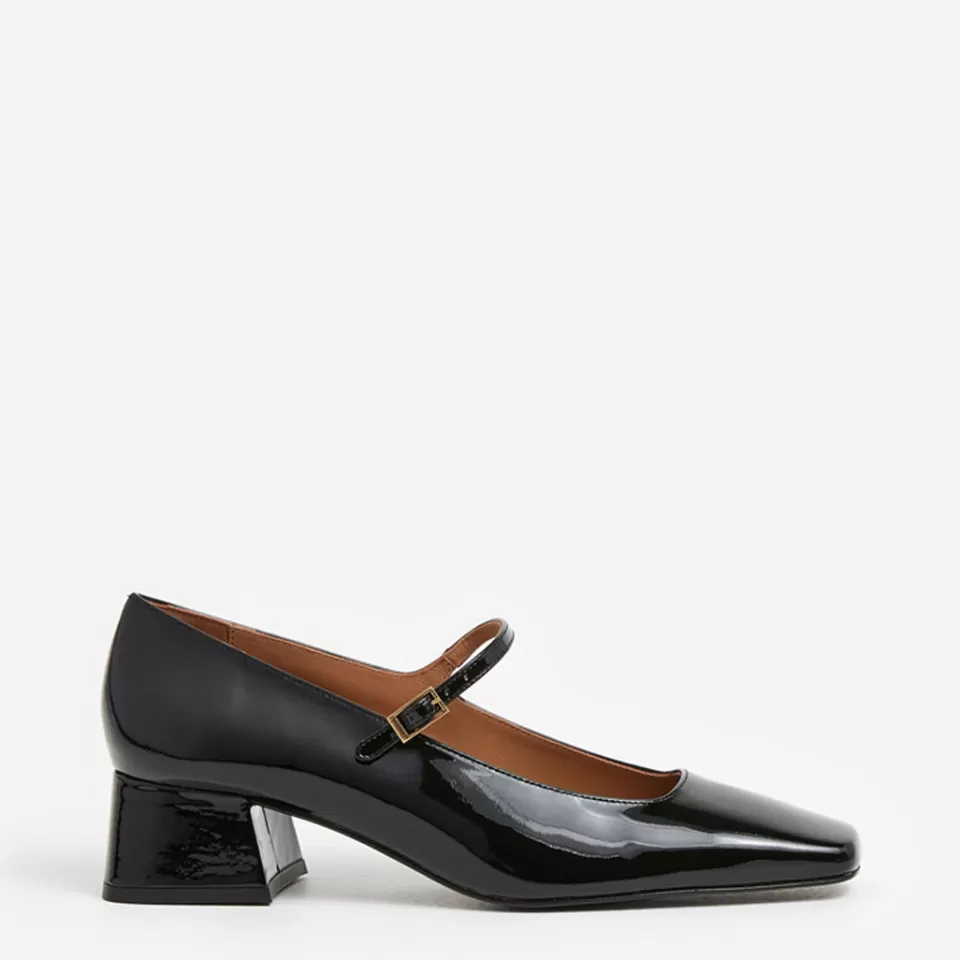 Eleganti Scarpe Flattered-Evan in Pelle Nera - Stile Minimalista e Comodo per Tutto il Giorno