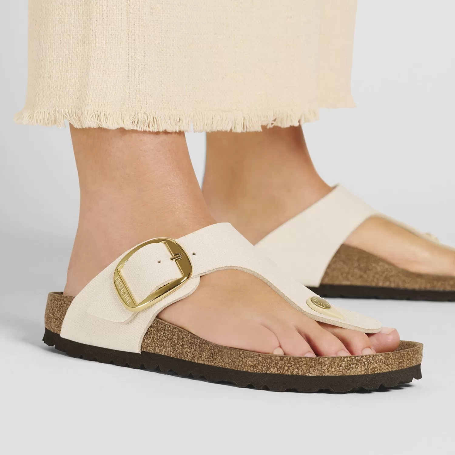 Birkenstock Sandali Infradito Donna Gizeh con Fibbia Oversize e Rivetti - Logo Iconico, Design Ergonomico e Conforto Premium, Perfetti per Stile Casual e Raffinatezza Estiva