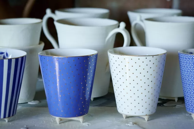 Pip Studio Tazza Elegante con Righe Regali e Motivi Puntinati - Offerta Speciale Modello S Weis
