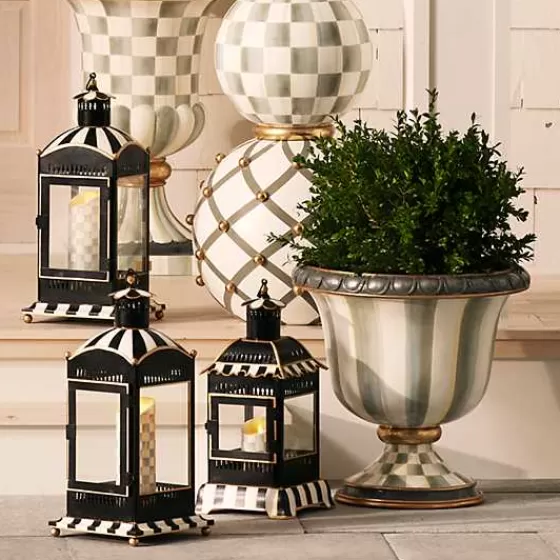 Vaso Decorativo Righe Argentate - Collezione Esclusiva MacKenzie-Childs con Stile Contemporaneo